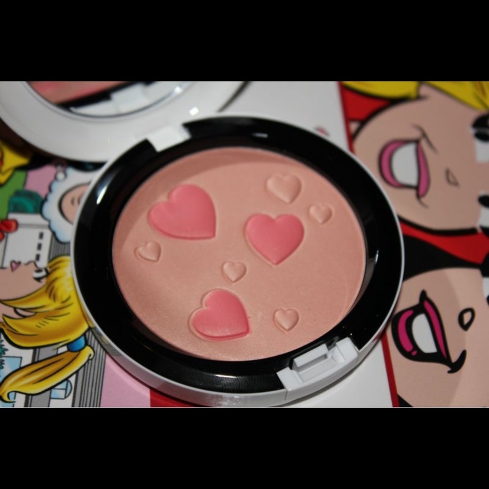 MAC ARCHIE'S GIRLS PEARLMATTE POWDER